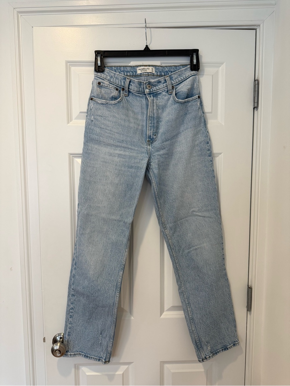 Abercrombie, 90s Straight Ultra High Rise Jean, Light Wash